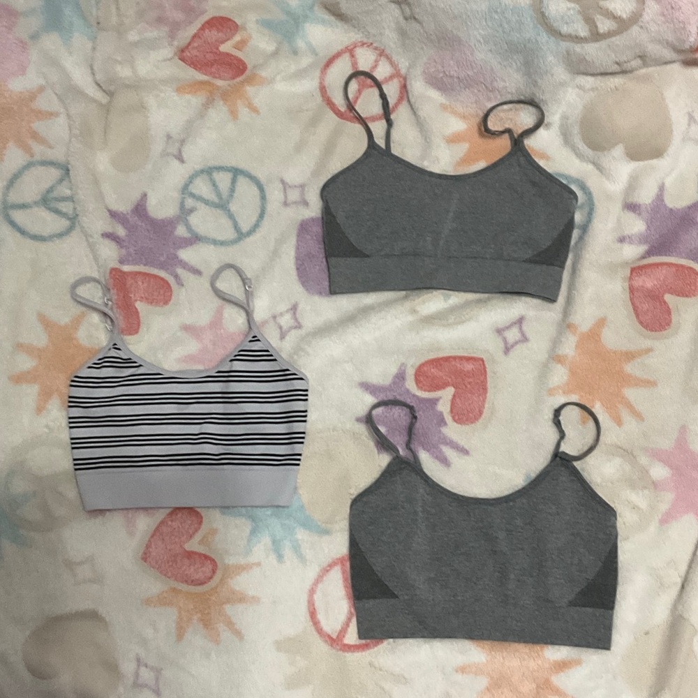 Wonder Nation Gray and‎ Striped Bras Set